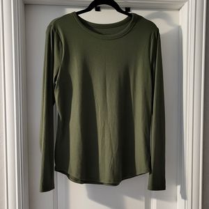 5 Items For $25 Longsleeve green shirt